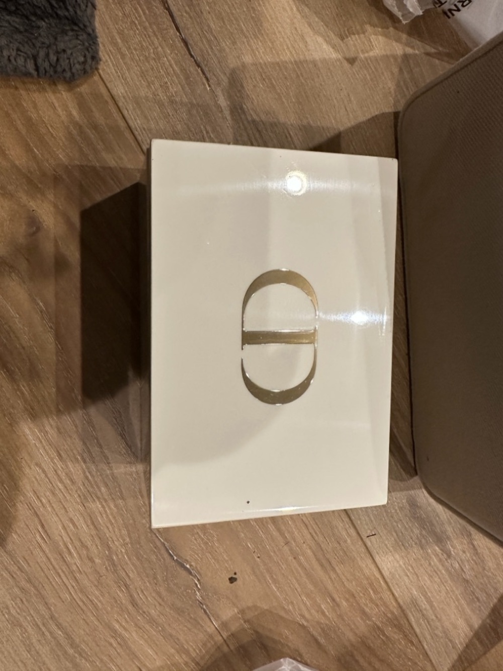 Cream Canvas Vanity Case with Gold CD Logo - Picture 3 of 5
